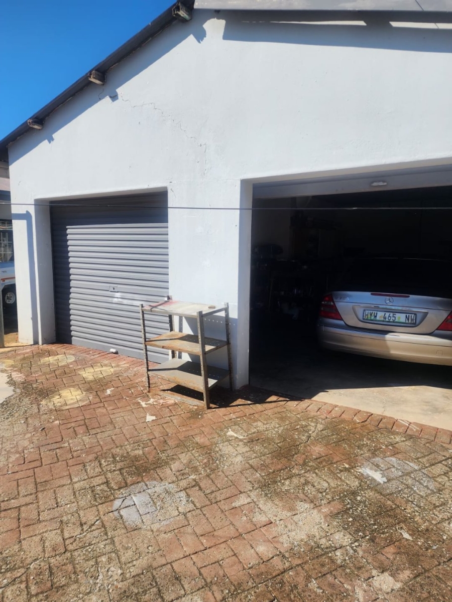 5 Bedroom Property for Sale in Meiringspark North West